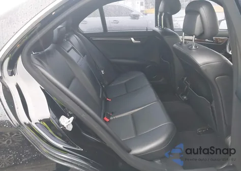 2012 Mercedes-Benz C 350 Sport из США, поврежденный, VIN WDDGF5HB4CR219789